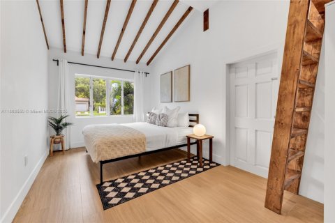 Снять в аренду виллу или дом в Майами, Флорида 4 спальни, 165.27м2, № 1941593 - фото 14