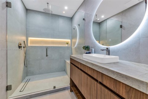 Снять в аренду виллу или дом в Майами, Флорида 4 спальни, 165.27м2, № 1941593 - фото 13