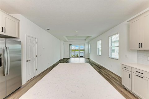 House in Lakewood Ranch, Florida 2 bedrooms, 155.33 sq.m. № 1882709 - photo 17
