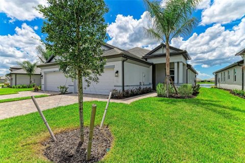 House in Lakewood Ranch, Florida 2 bedrooms, 155.33 sq.m. № 1882709 - photo 7