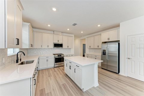 House in Lakewood Ranch, Florida 2 bedrooms, 155.33 sq.m. № 1882709 - photo 14