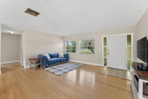 Casa en venta en Clearwater, Florida, 2 dormitorios, 106.28 m2 № 1909956 - foto 4
