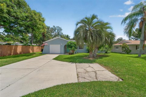 Villa ou maison à vendre à Clearwater, Floride: 2 chambres, 106.28 m2 № 1909956 - photo 1