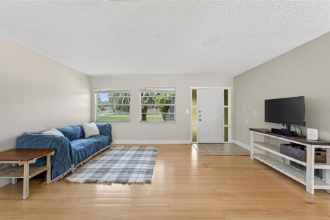 Villa ou maison à vendre à Clearwater, Floride: 2 chambres, 106.28 m2 № 1909956 - photo 5