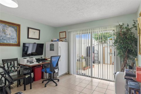 Condo in Maitland, Florida, 3 bedrooms  № 2100057 - photo 16