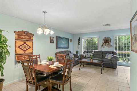 Condo in Maitland, Florida, 3 bedrooms  № 2100057 - photo 2