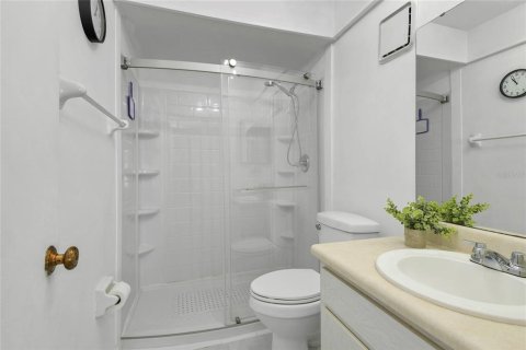 Condo in Maitland, Florida, 3 bedrooms  № 2100057 - photo 11