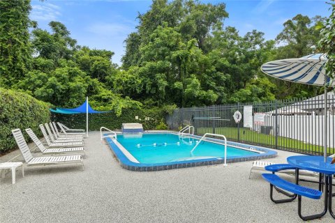 Condo in Maitland, Florida, 3 bedrooms  № 2100057 - photo 21