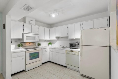 Condo in Maitland, Florida, 3 bedrooms  № 2100057 - photo 6