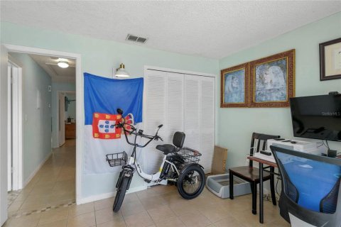 Condo in Maitland, Florida, 3 bedrooms  № 2100057 - photo 15