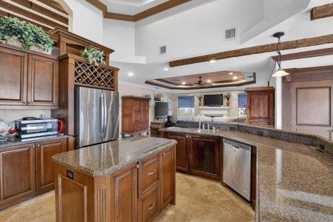 House in Boca Raton, Florida 4 bedrooms, 308.16 sq.m. № 2258171 - photo 13