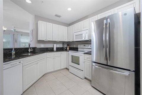 Condo in Punta Gorda, Florida, 2 bedrooms  № 1352314 - photo 8