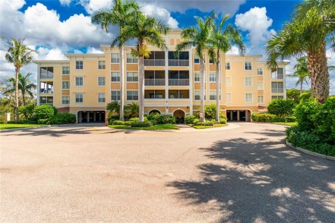 Condo in Punta Gorda, Florida, 2 bedrooms  № 1352314 - photo 1