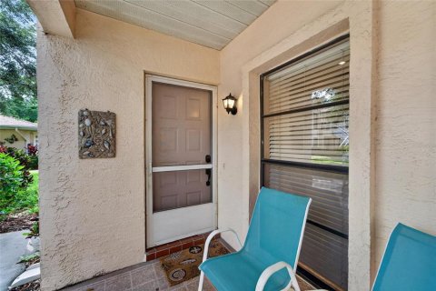 Condo in Sun City Center, Florida, 2 bedrooms  № 2098280 - photo 4