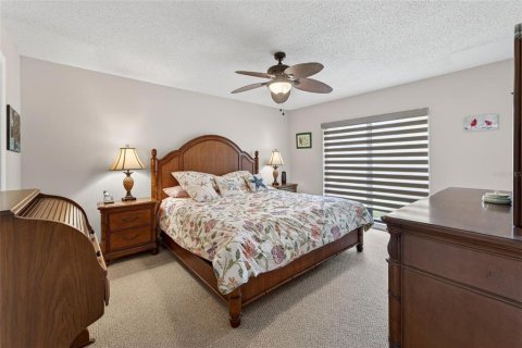 Condo in Sun City Center, Florida, 2 bedrooms  № 2098280 - photo 27