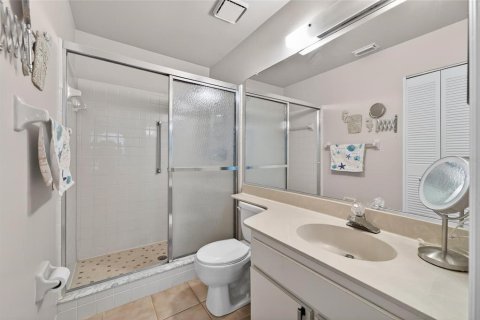Condo in Sun City Center, Florida, 2 bedrooms  № 2098280 - photo 30