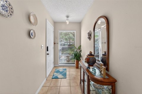 Condo in Sun City Center, Florida, 2 bedrooms  № 2098280 - photo 6