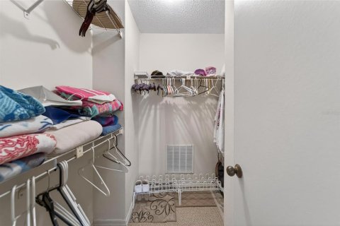 Condo in Sun City Center, Florida, 2 bedrooms  № 2098280 - photo 29