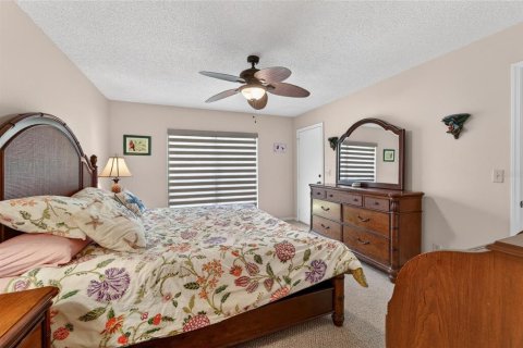 Condo in Sun City Center, Florida, 2 bedrooms  № 2098280 - photo 26