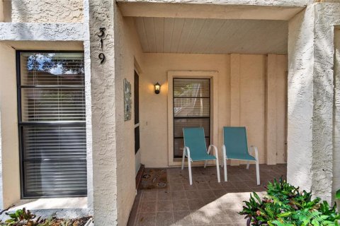 Condo in Sun City Center, Florida, 2 bedrooms  № 2098280 - photo 3