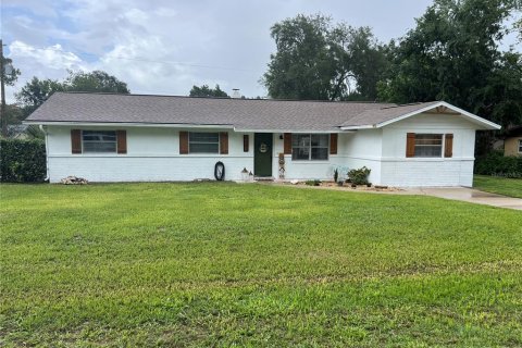 House in Ocala, Florida 4 bedrooms, 149.57 sq.m. № 1817262 - photo 1