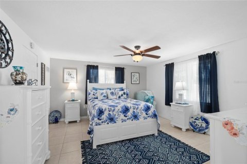 House in Port Charlotte, Florida 2 bedrooms, 148.64 sq.m. № 1584774 - photo 23
