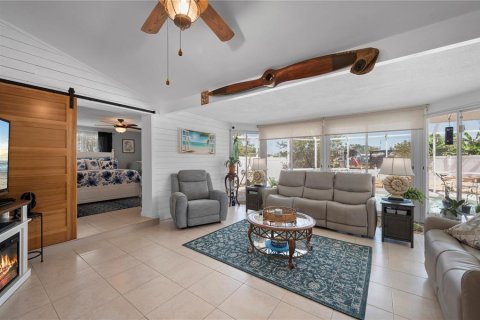 House in Port Charlotte, Florida 2 bedrooms, 148.64 sq.m. № 1584774 - photo 21