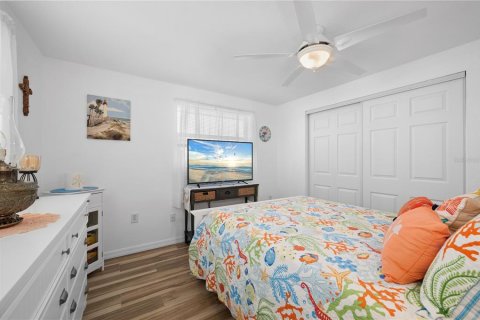 House in Port Charlotte, Florida 2 bedrooms, 148.64 sq.m. № 1584774 - photo 29