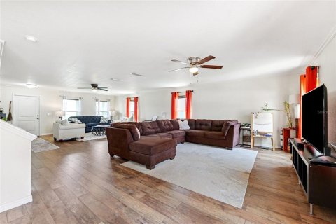 House in Spring Hill, Florida 4 bedrooms, 231.42 sq.m. № 1826430 - photo 8