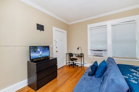 Condo in Coral Gables, Florida  № 1931666 - photo 3