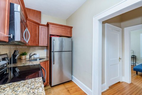 Condo in Coral Gables, Florida  № 1931666 - photo 4