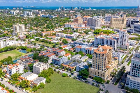 Condo in Coral Gables, Florida  № 1931666 - photo 6