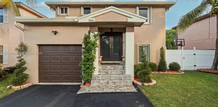Casa en Tamarac, Florida 3 dormitorios, 131.46 m2 № 2429750