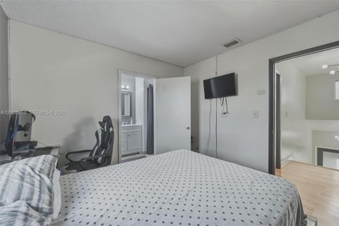 Casa en venta en Tamarac, Florida, 3 dormitorios, 131.46 m2 № 2429750 - foto 28