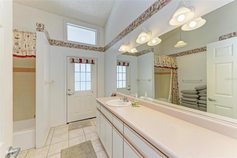 House in Bradenton, Florida 3 bedrooms, 188.78 sq.m. № 1907452 - photo 29