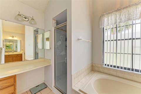 Casa en venta en Bradenton, Florida, 3 dormitorios, 188.78 m2 № 1907452 - foto 24