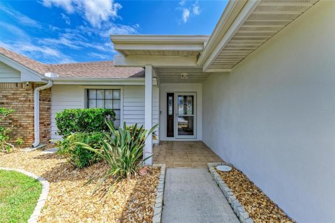 House in Bradenton, Florida 3 bedrooms, 188.78 sq.m. № 1907452 - photo 6