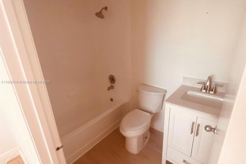 Copropriété à louer à Hialeah, Floride: 2 chambres, 92.72 m2 № 1946385 - photo 8