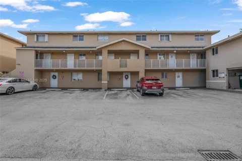 Copropriété à louer à Hialeah, Floride: 2 chambres, 92.72 m2 № 1946385 - photo 19