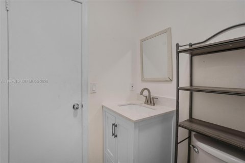 Copropriété à louer à Hialeah, Floride: 2 chambres, 92.72 m2 № 1946385 - photo 10