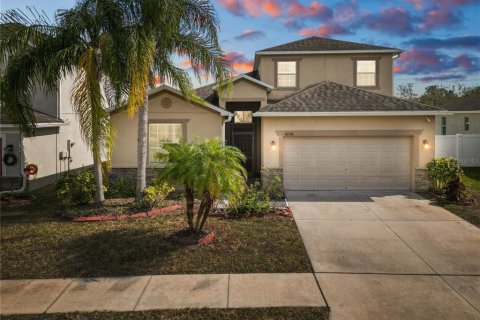 Casa en venta en Land O' Lakes, Florida, 4 dormitorios, 238.02 m2 № 1564112 - foto 1