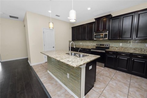 Casa en venta en Land O' Lakes, Florida, 4 dormitorios, 238.02 m2 № 1564112 - foto 8