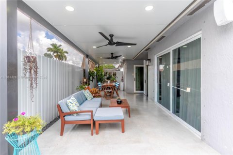Villa ou maison à vendre à Miami, Floride: 3 chambres, 128.67 m2 № 1933047 - photo 29