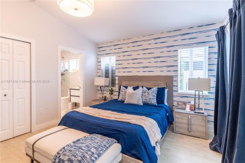 Villa ou maison à vendre à Miami, Floride: 3 chambres, 128.67 m2 № 1933047 - photo 17