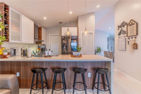 Villa ou maison à vendre à Miami, Floride: 3 chambres, 128.67 m2 № 1933047 - photo 12