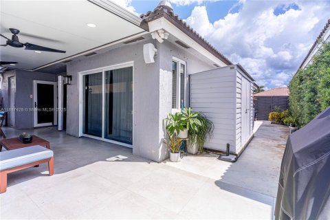 Villa ou maison à vendre à Miami, Floride: 3 chambres, 128.67 m2 № 1933047 - photo 30