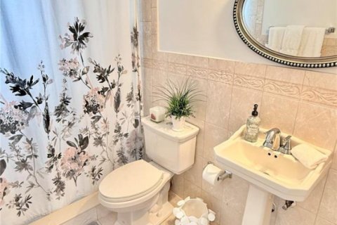 Casa en venta en Miami, Florida, 3 dormitorios, 100.15 m2 № 2002459 - foto 14