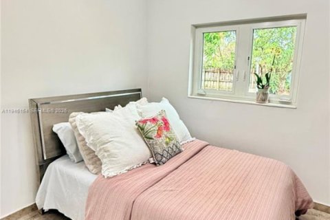 Casa en venta en Miami, Florida, 3 dormitorios, 100.15 m2 № 2002459 - foto 12