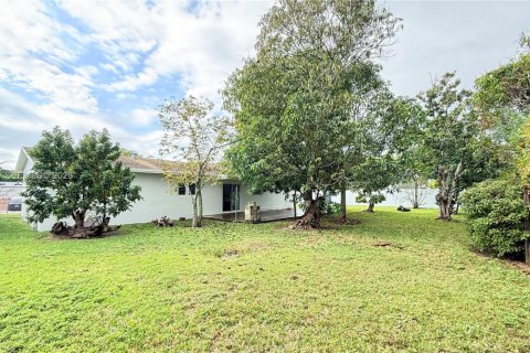 Casa en venta en Miami, Florida, 3 dormitorios, 100.15 m2 № 2002459 - foto 9