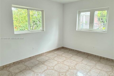 Casa en venta en Miami, Florida, 3 dormitorios, 100.15 m2 № 2002459 - foto 16